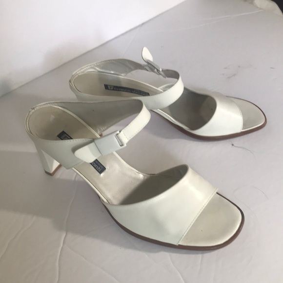 “FRANCO VISCONTI” Italian White Ladies Shoes. - Picture 2 of 10